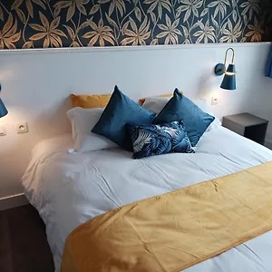 https://ptit-dej-hotel-millau.midi-pyreneeshotels.com